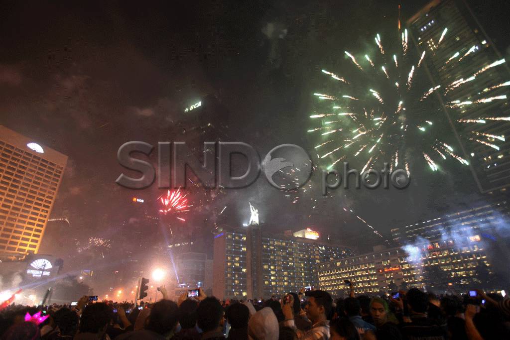 Pesta Kembang Api Sambut...