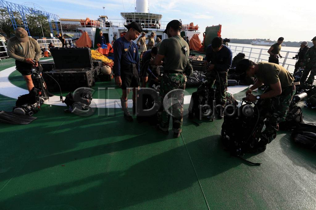 Evakuasi Korban AirAsia...