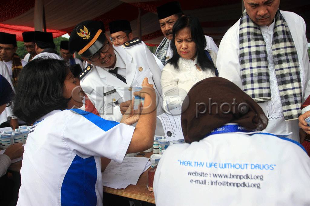 Pejabat Pemprov DKI...