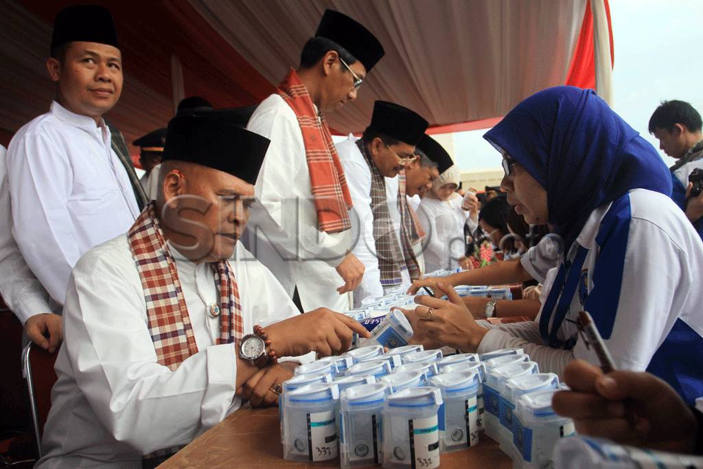 Pejabat Pemprov DKI...