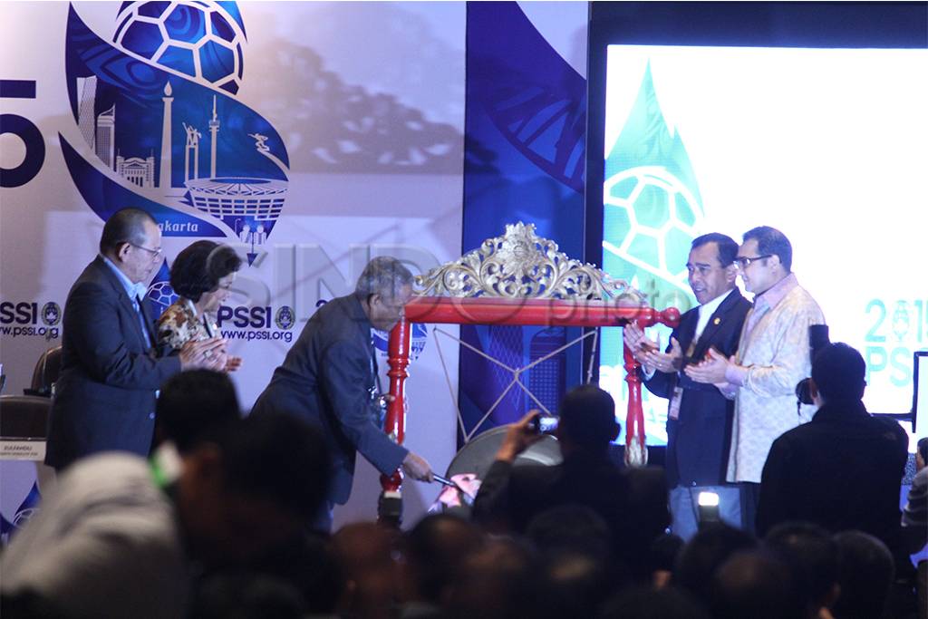 PSSI GELAR KONGRES 2015...