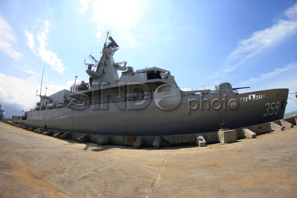 KRI Usman Harun Jalani...