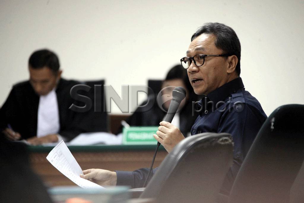 Ketua MPR Zulkifli Hasan...