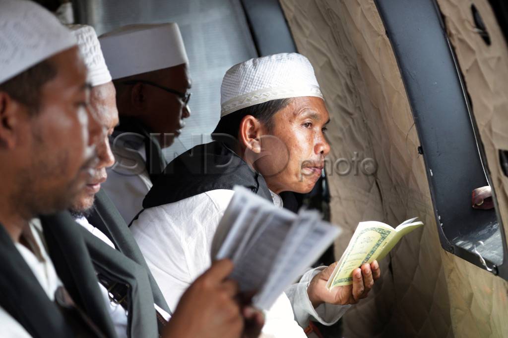 Ulama Berdoa dan Tabur...