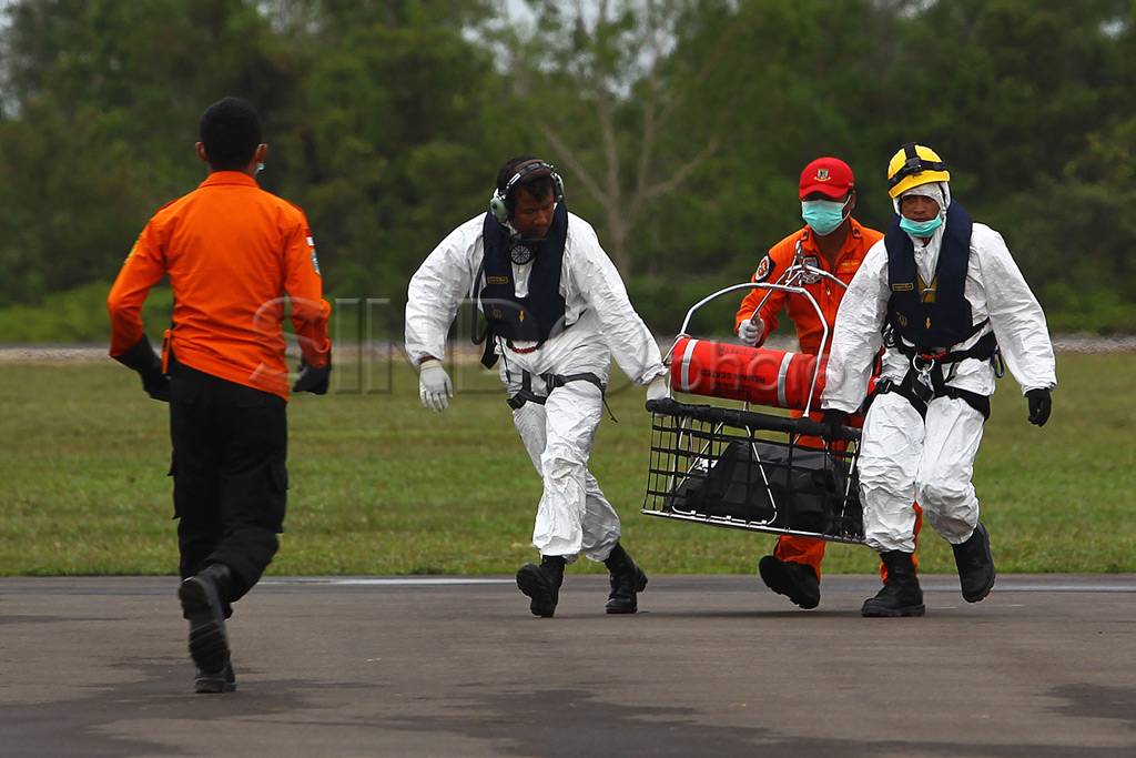 Helikopter Polisi Evakuasi...