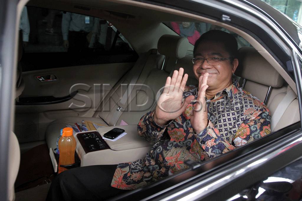 Kepala BKPM Serahkan...
