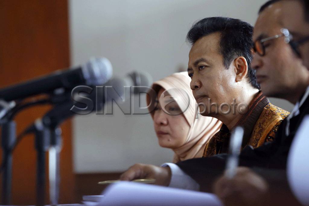 Ade Swara dan Istri...