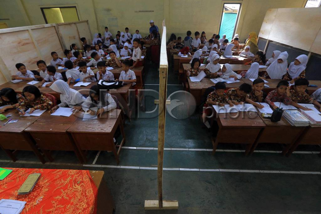 Siswa SD Negeri Lebakwangi...