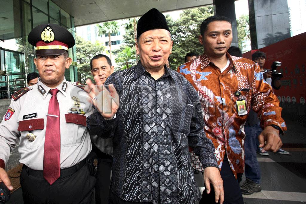 Hamzah Haz Jenguk Fuad...