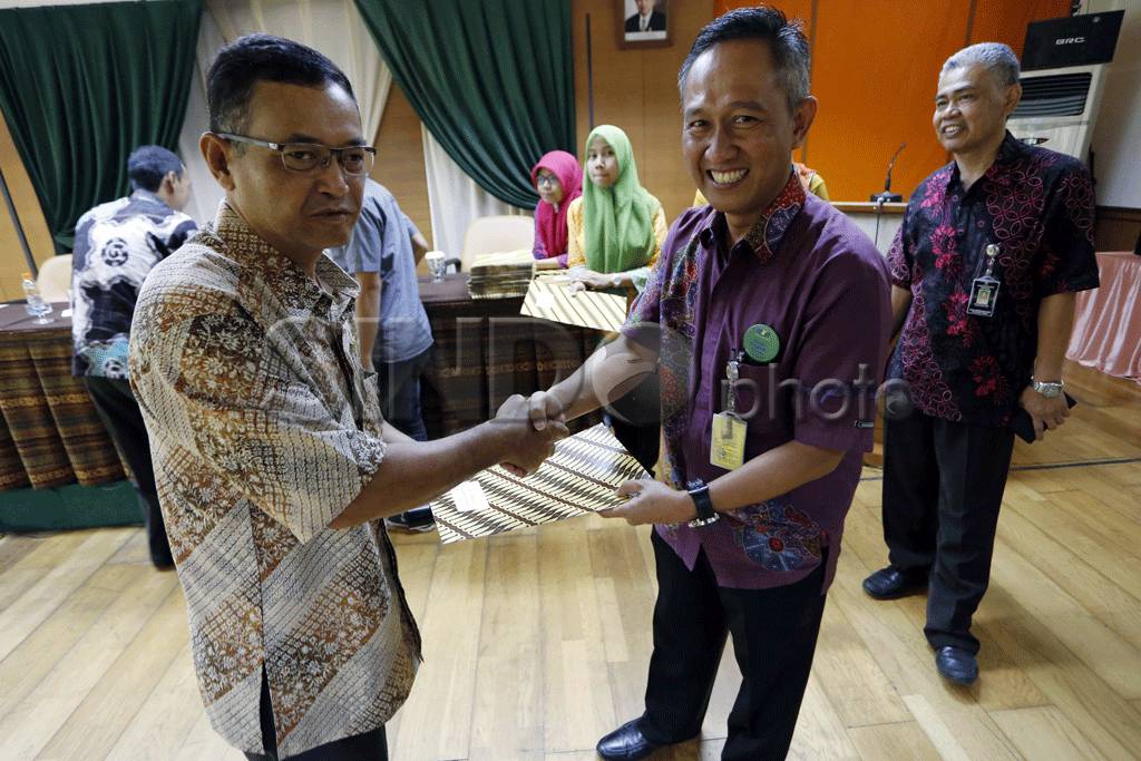 Pemkot Bandung Bagikan...