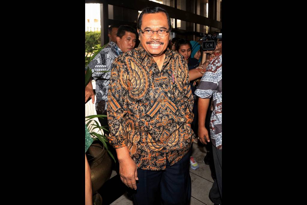Peninjauan Kembali Lebih...