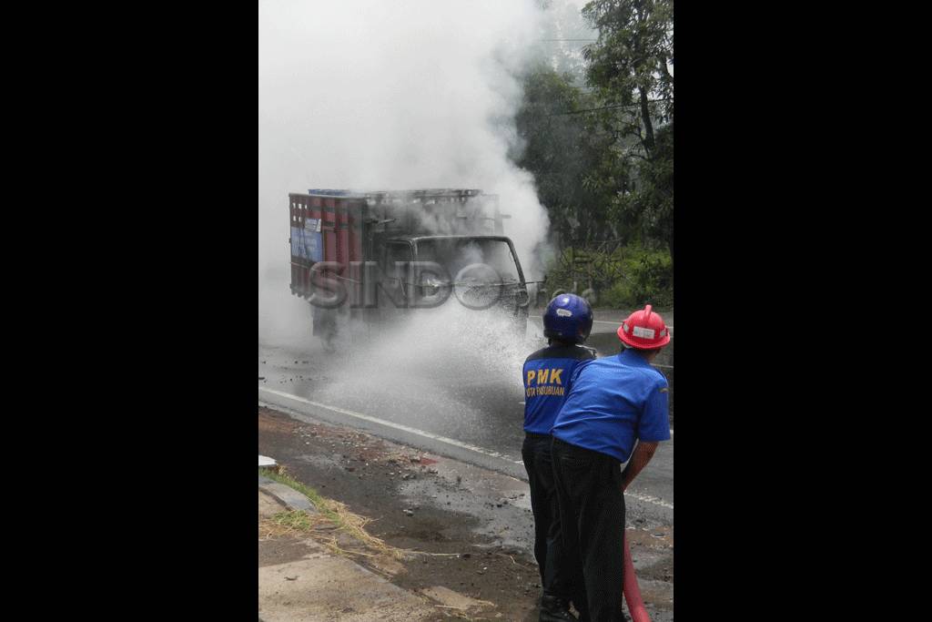 Truk Pengangkut Elpiji...