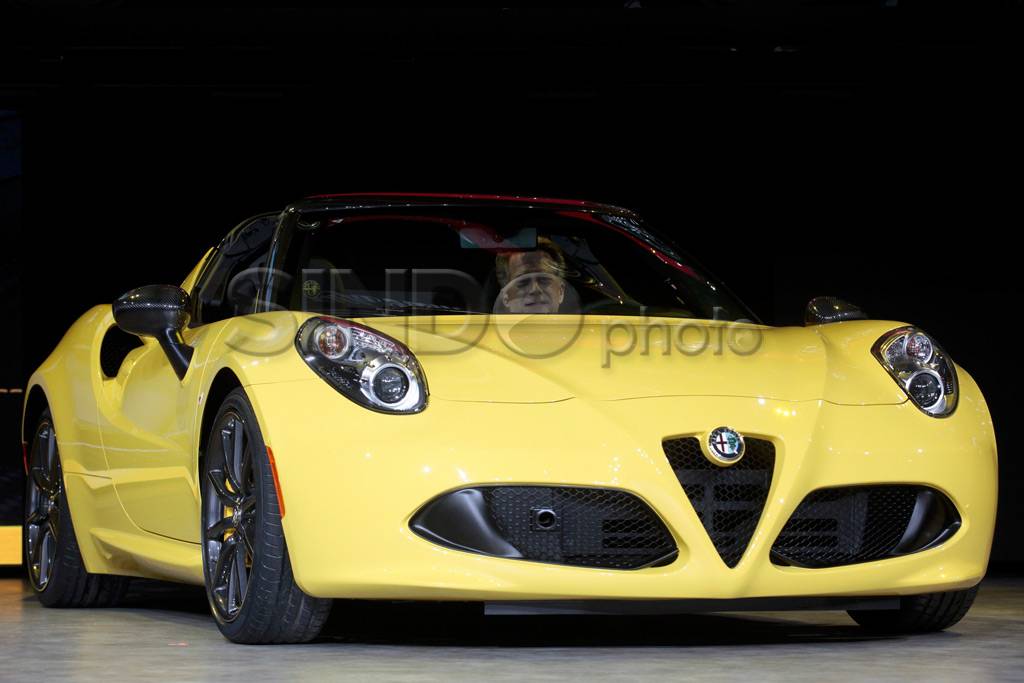 Alfa Romeo 4C Spyder...