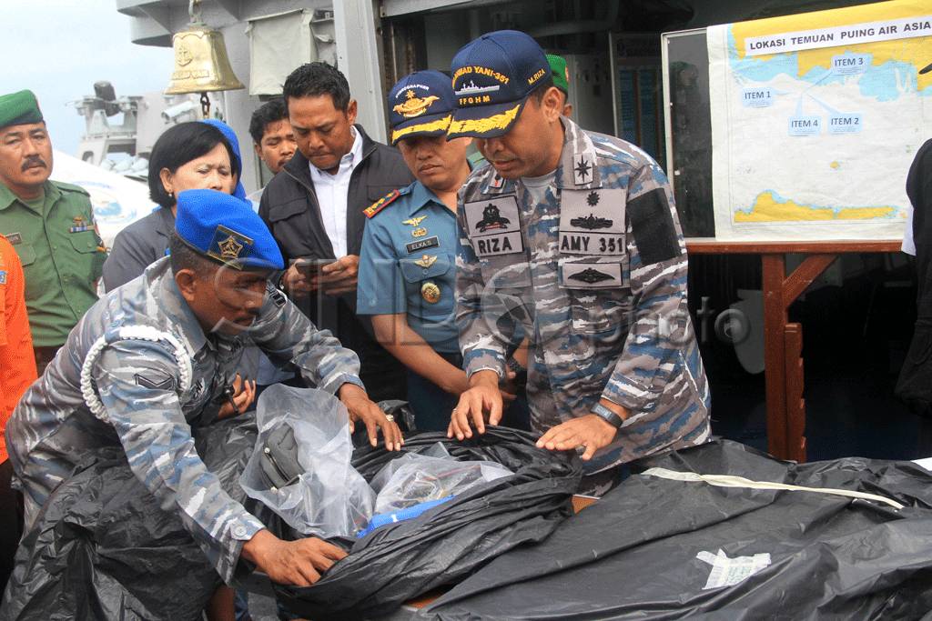 KRI Ahmad Yani Serahkan...