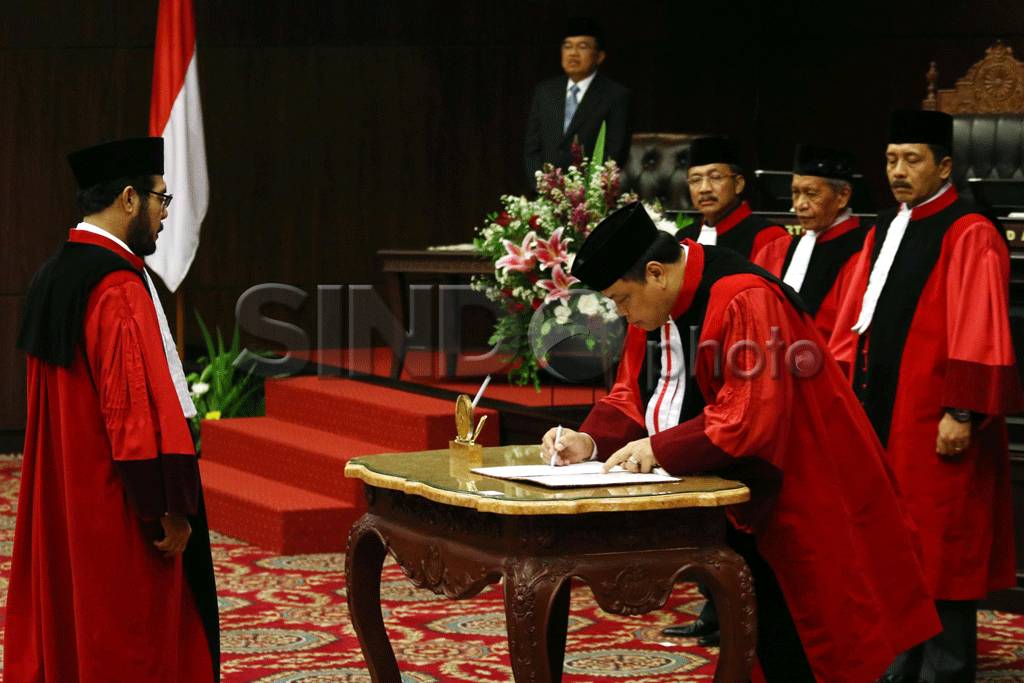 Arief Hidayat Jadi Ketua...
