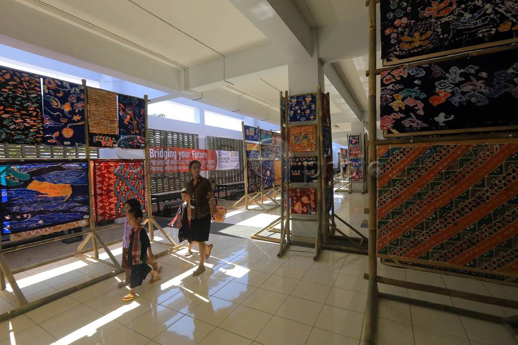 Pameran 1500 Karya Batik...