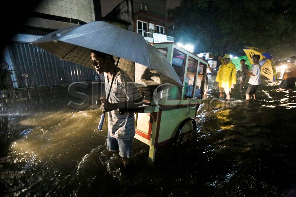 Makassar Masih Direndam...