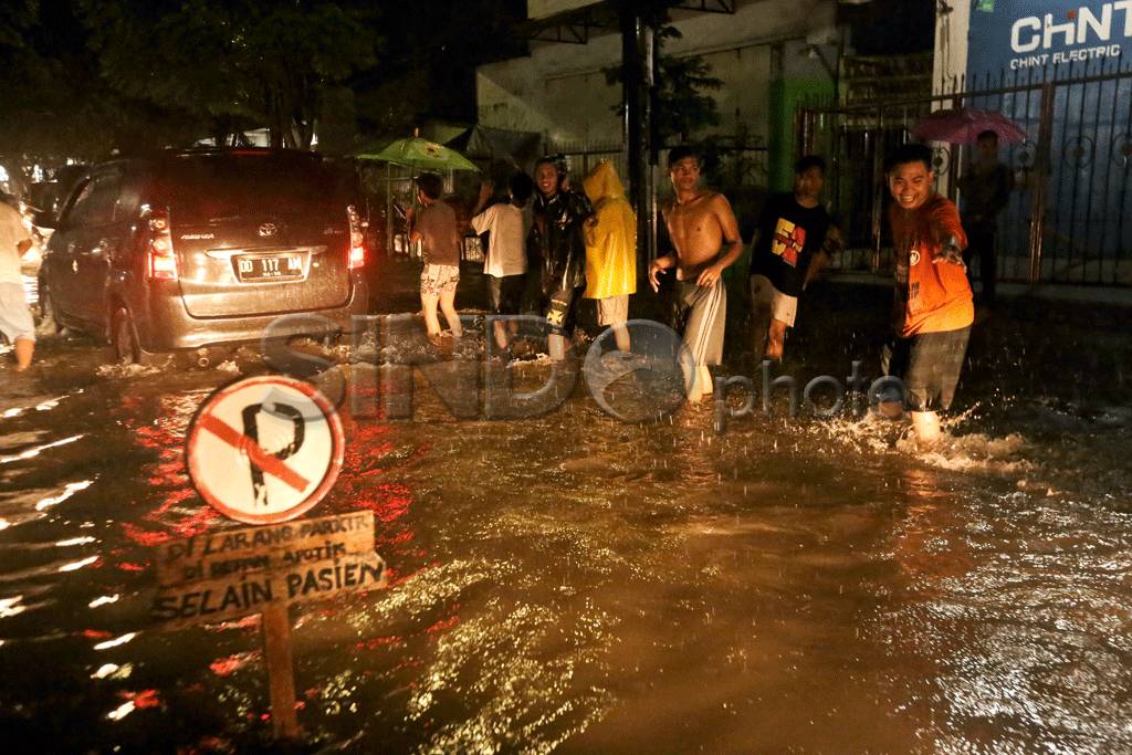 Makassar Masih Direndam...