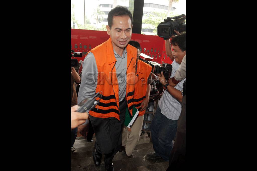 Wawan Jalani Pemeriksaan...