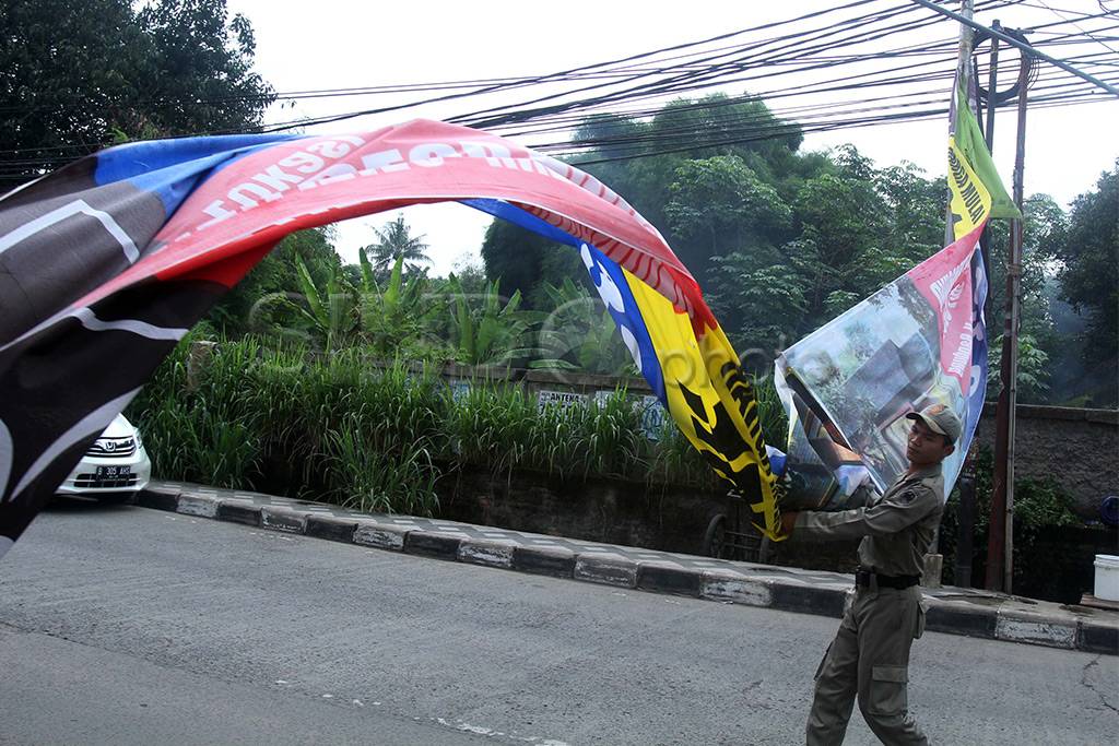 Spanduk Liar di Depok...