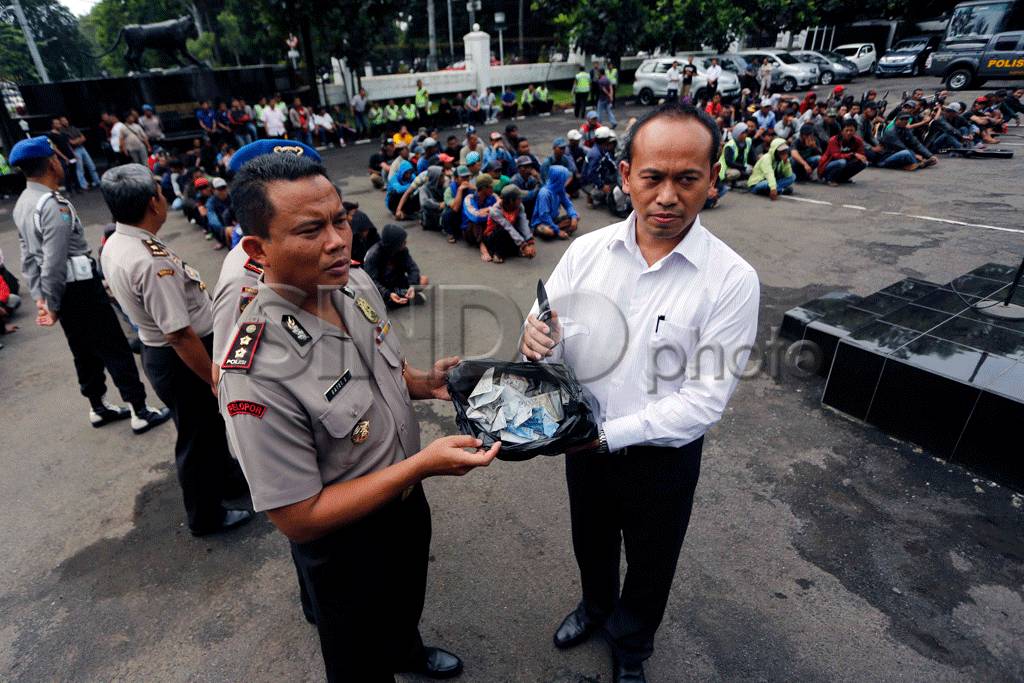 Ratusan Preman di Bandung...