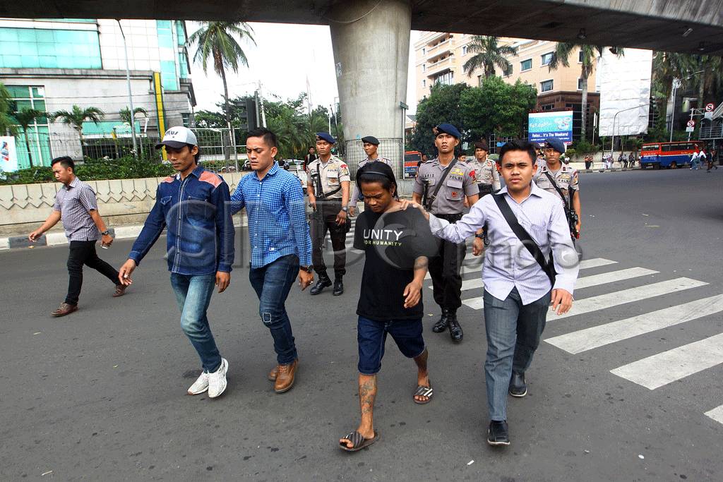 Polisi Gelar Razia Preman...