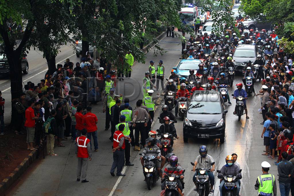 Polisi Olah TKP Kecelakaan...