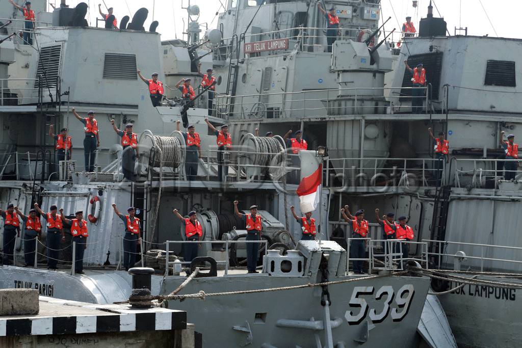Tradisi Admiral Inspection...