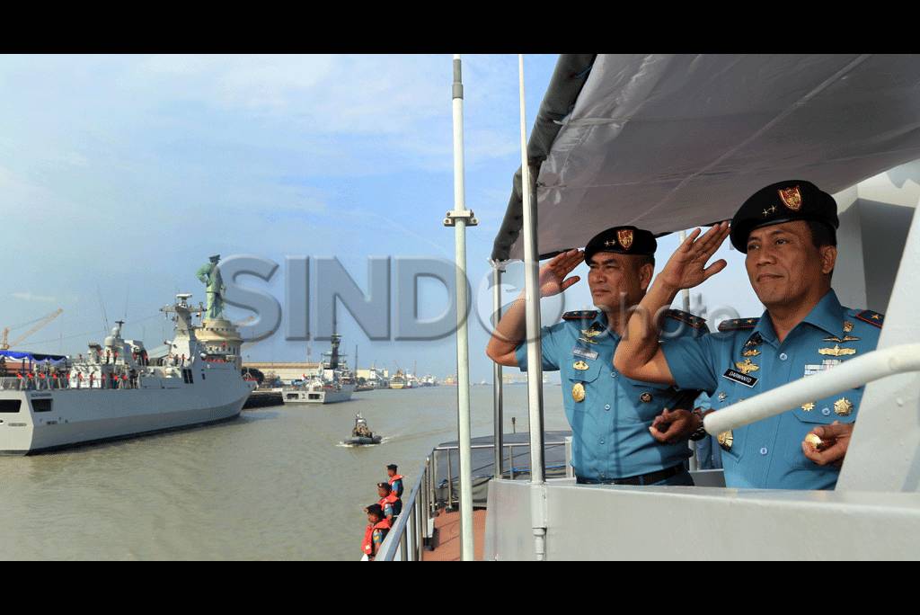 Tradisi Admiral Inspection...