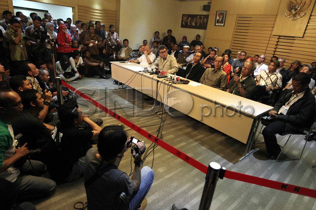 KPK Protes Penangkapan...