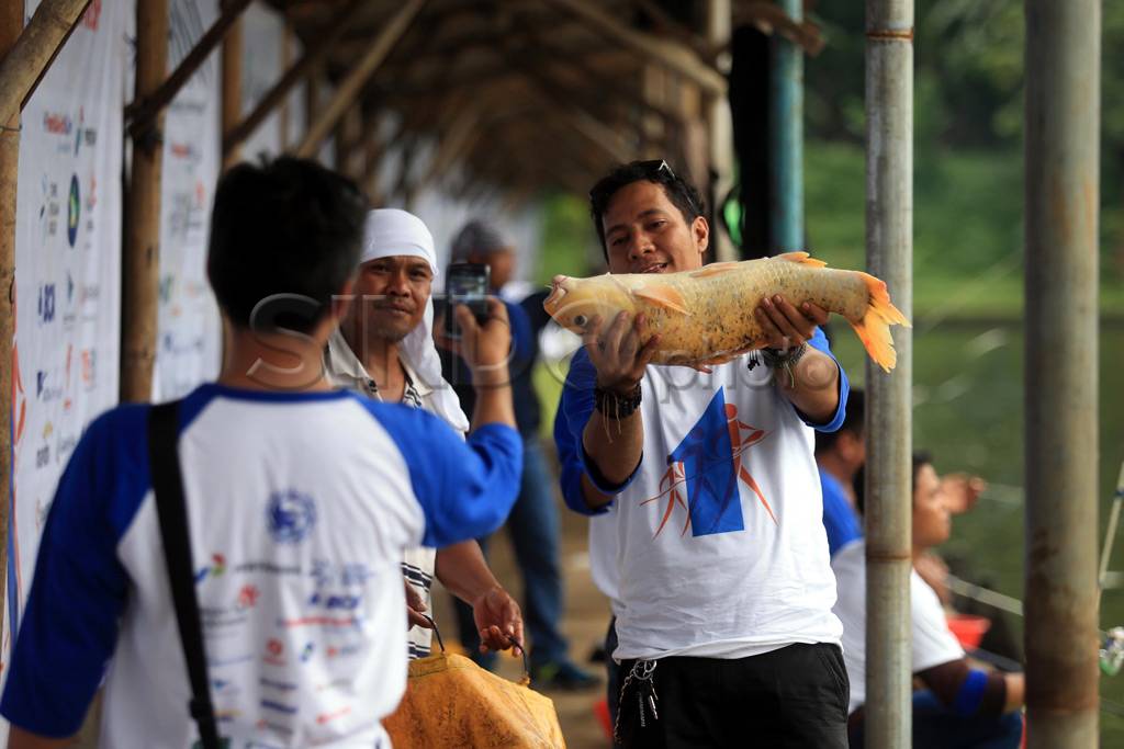 Menteri UKM Mancing...