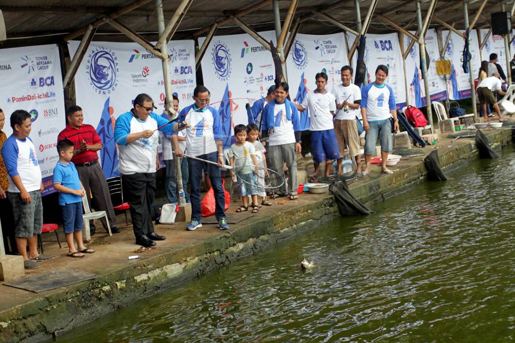 Menteri UKM Mancing...