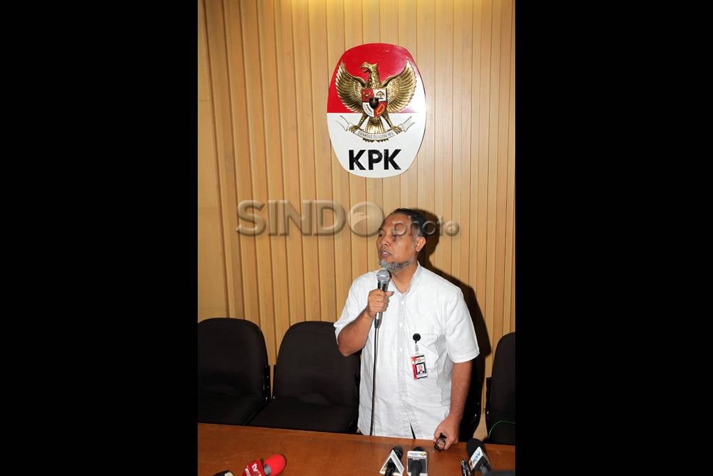 Bambang Widjojanto Resmi...