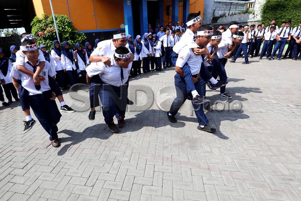Pelajar Ajak KPK dan...