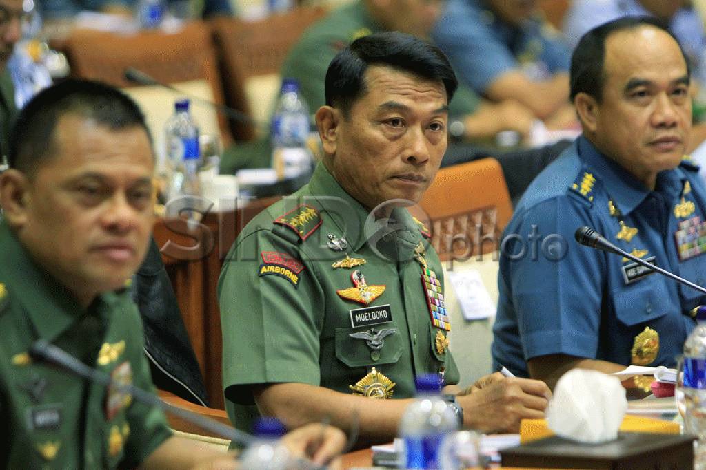 Panglima TNI Raker Dengan...
