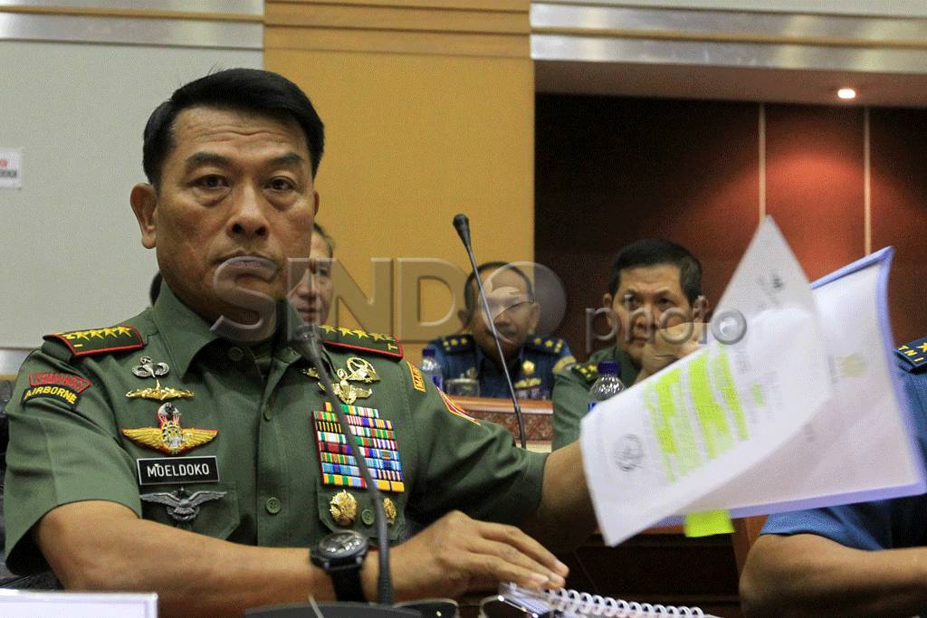 Panglima TNI Raker Dengan...