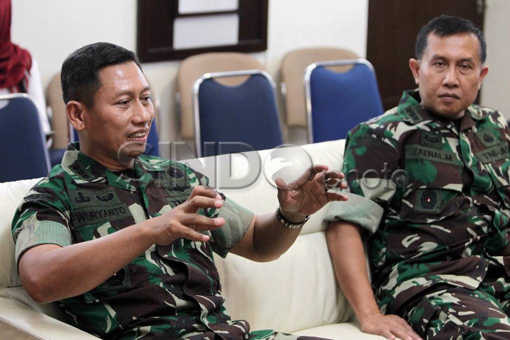 Kadispen TNI AD Kunjungi...