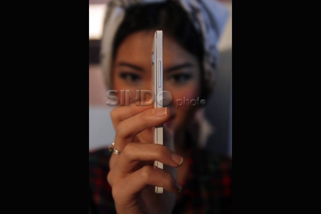 Samsung Luncurkan Ponsel...