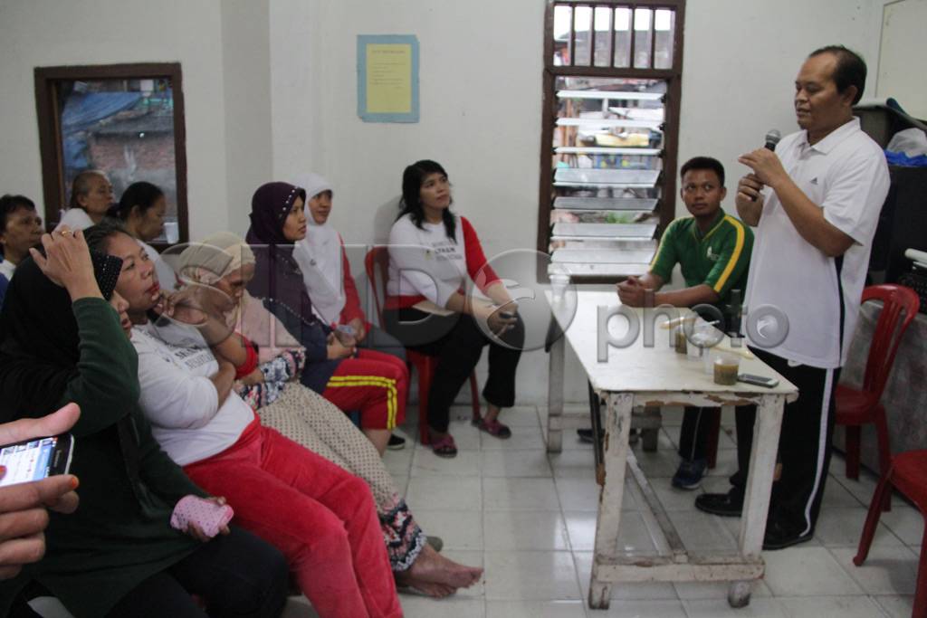 HNW Gelar Dialog dengan...