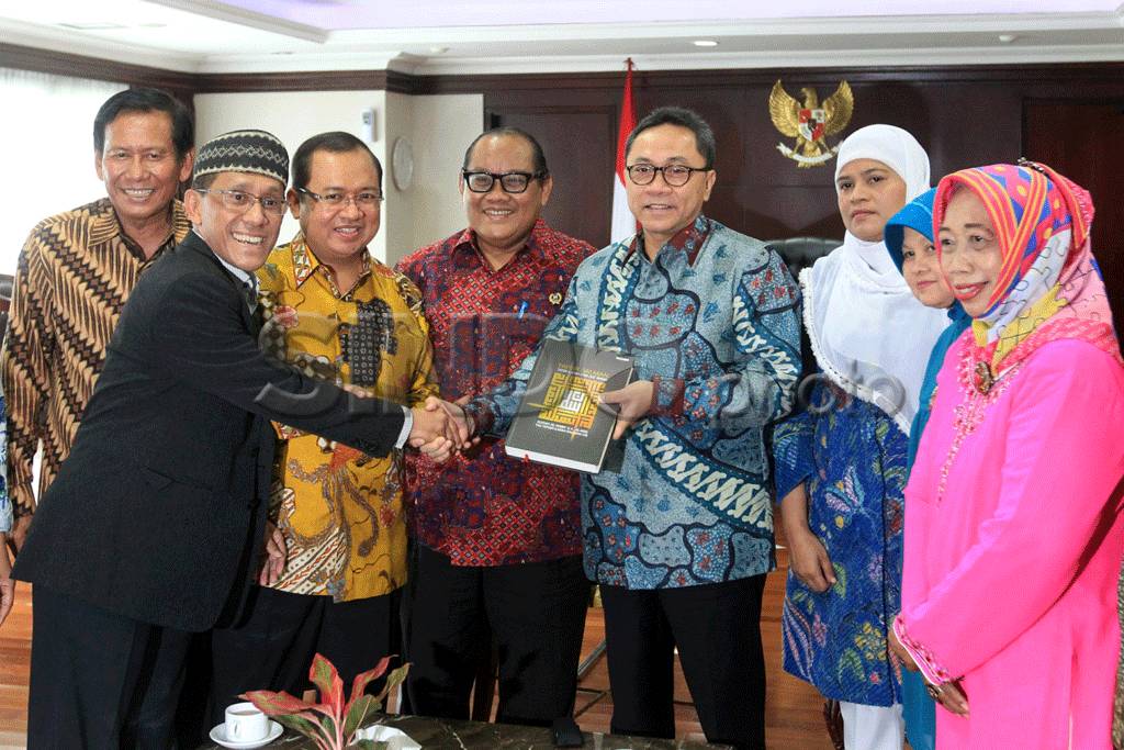 Ketua MPR Terima Kunjungan...