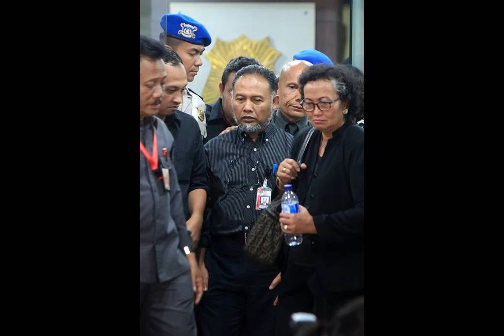 Jelang Tengah Malam...