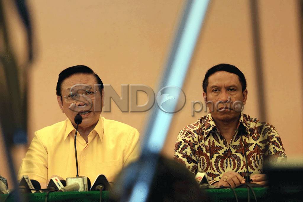 Agung Laksono Desak...