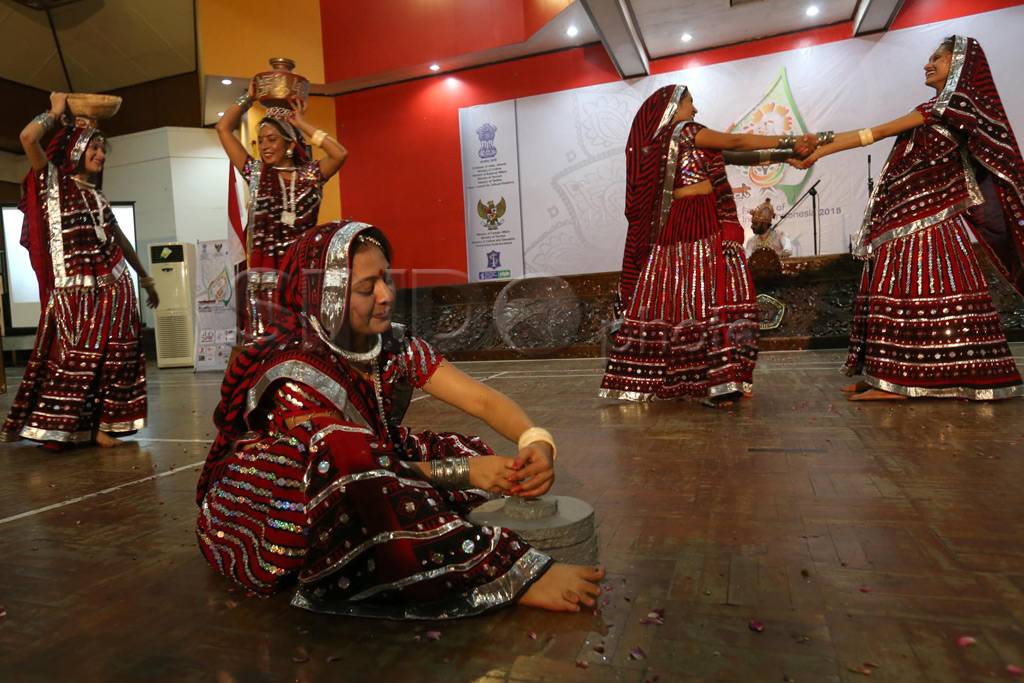 Mengenal Seni Tari Tradisional...