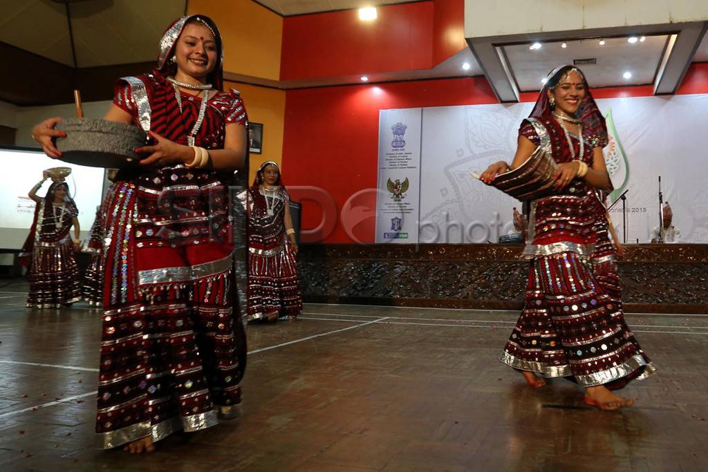 Mengenal Seni Tari Tradisional...