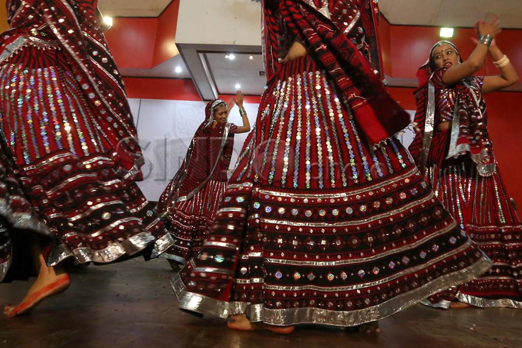 Mengenal Seni Tari Tradisional...