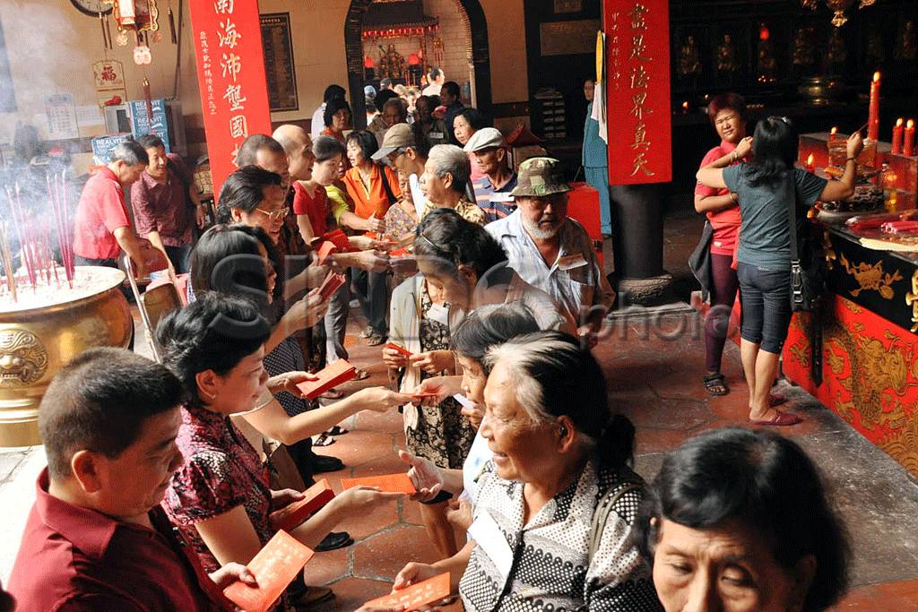 Angpao Untuk Lansia
