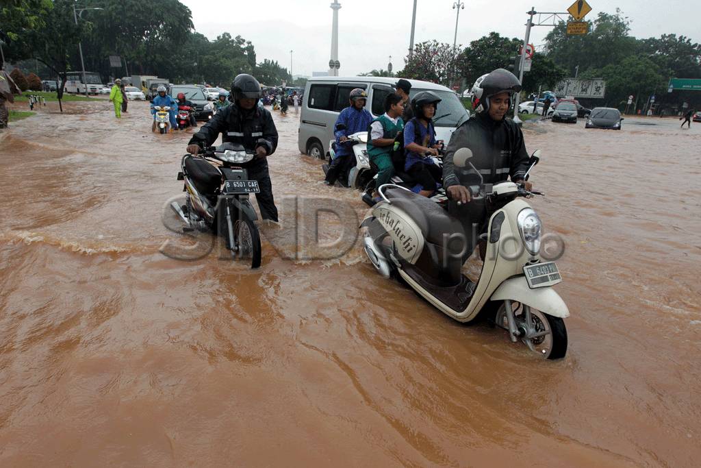 Kawasan Depan Istana...
