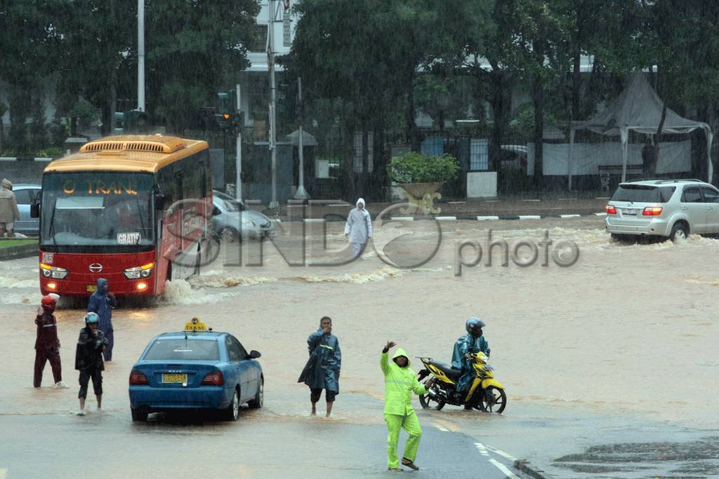 Jalan Medan Merdeka...