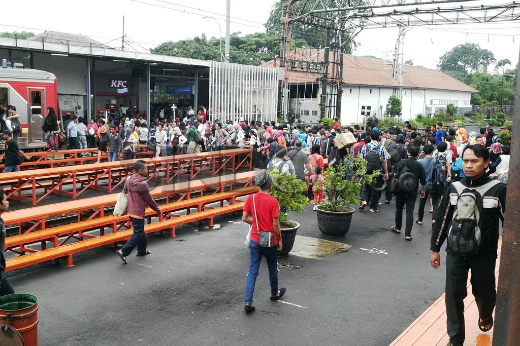 Jalur KRL Jurusan Jakarta...