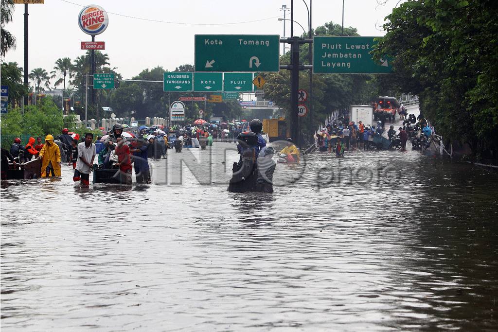 Jalan S Parman Jakarta...
